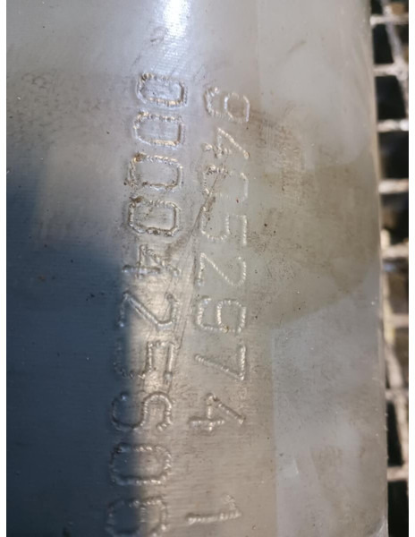 Liebherr R922 LC / R922 NLC / R922 SLC / R922 XLC - Cilindri hidraulik: foto 2 Liebherr R922 LC / R922 NLC / R922 SLC / R922 XLC - Cilindri hidraulik: foto 2