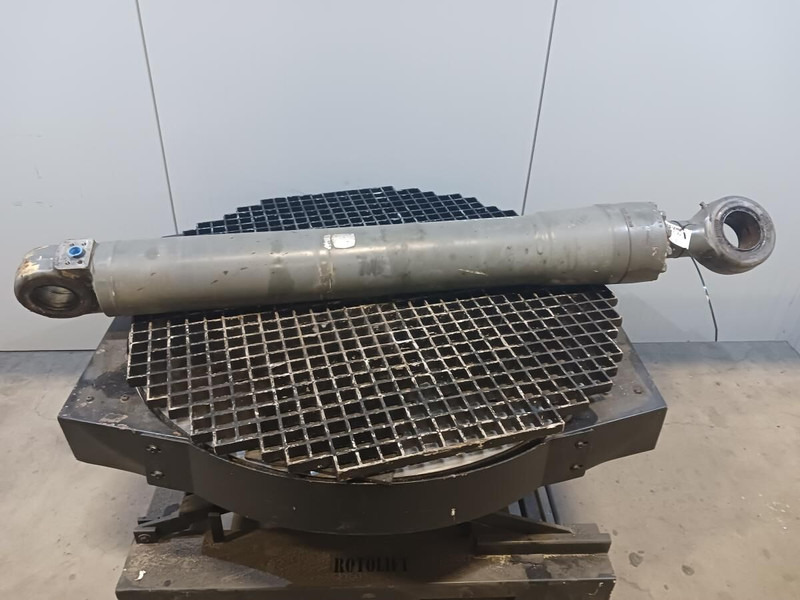 Liebherr R922 LC / R922 NLC / R922 SLC / R922 XLC - Cilindri hidraulik: foto 1 Liebherr R922 LC / R922 NLC / R922 SLC / R922 XLC - Cilindri hidraulik: foto 1