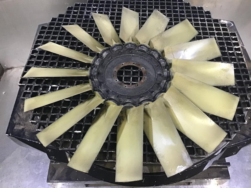 Liebherr R954B / R954HD / R954 - Ventilatori: foto 1 Liebherr R954B / R954HD / R954 - Ventilatori: foto 1