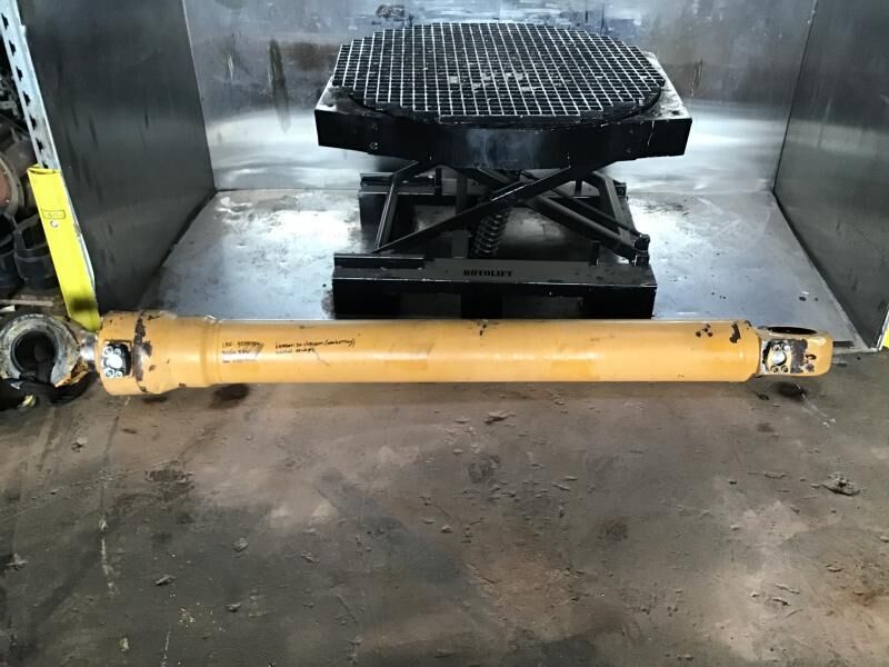 Liebherr R964B / R964B-HD / R964B EW Litronic - Cilindri hidraulik: foto 2 Liebherr R964B / R964B-HD / R964B EW Litronic - Cilindri hidraulik: foto 2