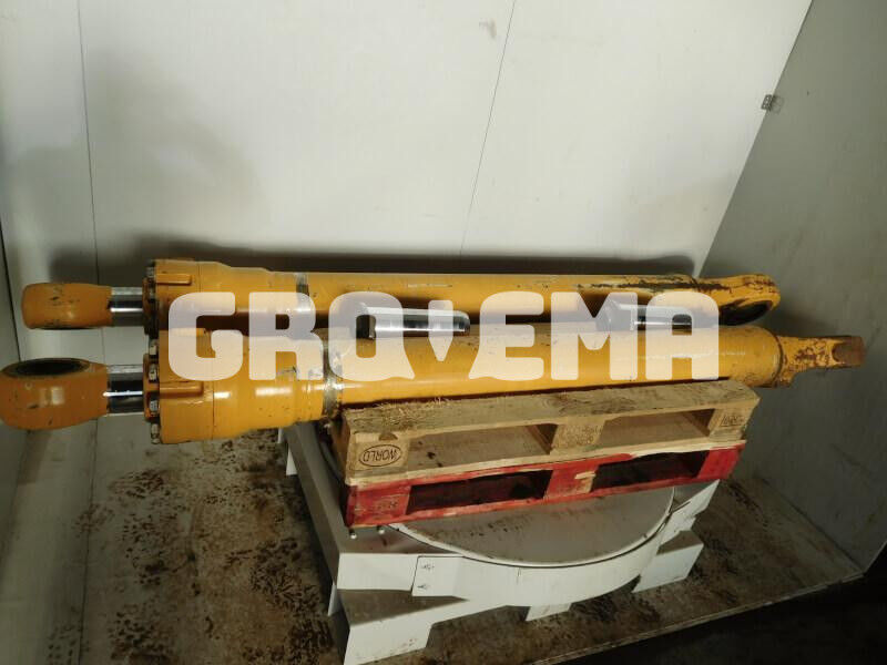 Liebherr R964C / R970 / R964 / R966 - Cilindri hidraulik: foto 1 Liebherr R964C / R970 / R964 / R966 - Cilindri hidraulik: foto 1