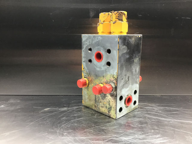 Liebherr Safety Valve - Valvula: foto 3 Liebherr Safety Valve - Valvula: foto 3