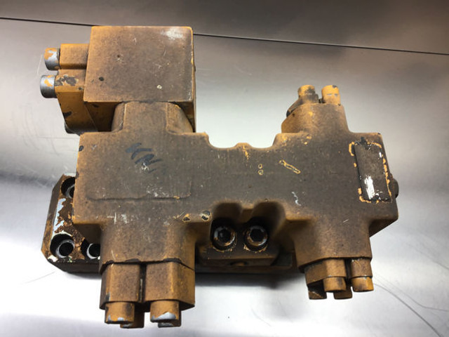 Liebherr Safety Valve - Sistemi hidraulik: foto 3 Liebherr Safety Valve - Sistemi hidraulik: foto 3