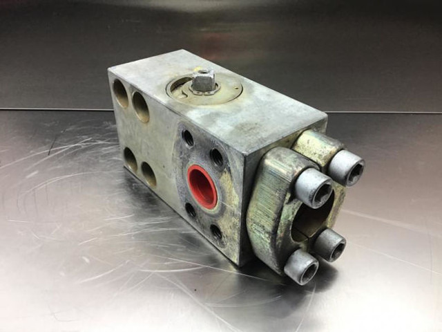 Liebherr Safety Valve - Valvula: foto 5 Liebherr Safety Valve - Valvula: foto 5