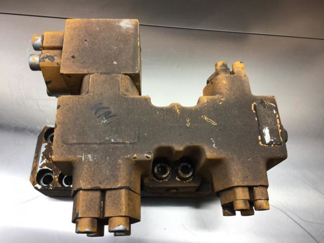 Liebherr Safety Valve - Sistemi hidraulik: foto 5 Liebherr Safety Valve - Sistemi hidraulik: foto 5