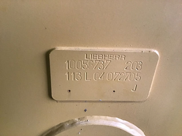 Liebherr Stick 2,7 M - Trupi dhe të jashtme: foto 5 Liebherr Stick 2,7 M - Trupi dhe të jashtme: foto 5