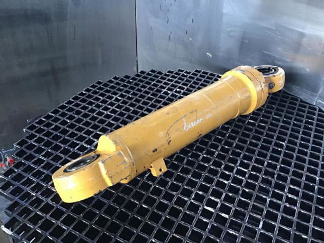 Cilindri hidraulik Liebherr Tiltcylinder: foto 13