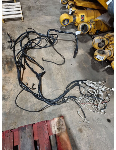 Liebherr Wire Harness - Kabllot/ Pajimet e telave: foto 2 Liebherr Wire Harness - Kabllot/ Pajimet e telave: foto 2