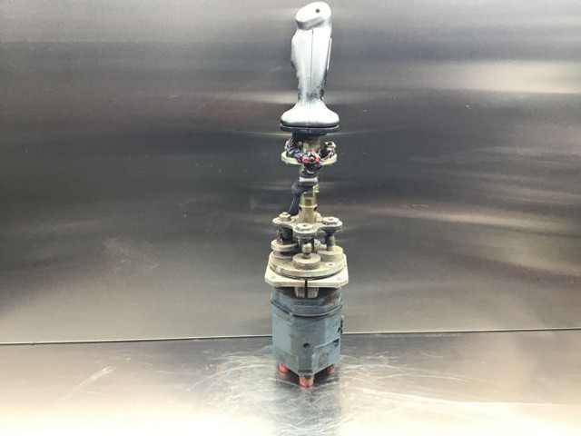 Rexroth Pilot Control Unit - Leva e marsheve: foto 1 Rexroth Pilot Control Unit - Leva e marsheve: foto 1