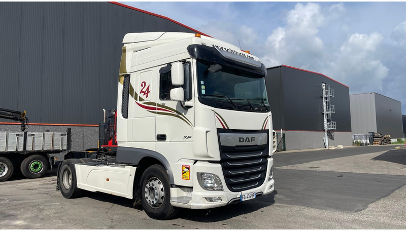 DAF XF 530 Retarder+ Kipperhydrauliek+ koelkast - Gjysmë-kamion: foto 3 DAF XF 530 Retarder+ Kipperhydrauliek+ koelkast - Gjysmë-kamion: foto 3