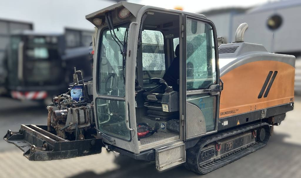 Tracto-Technik Grundodrill 15XP - Makineri e drejtuar për hapjen e rrugëve: foto 1 Tracto-Technik Grundodrill 15XP - Makineri e drejtuar për hapjen e rrugëve: foto 1