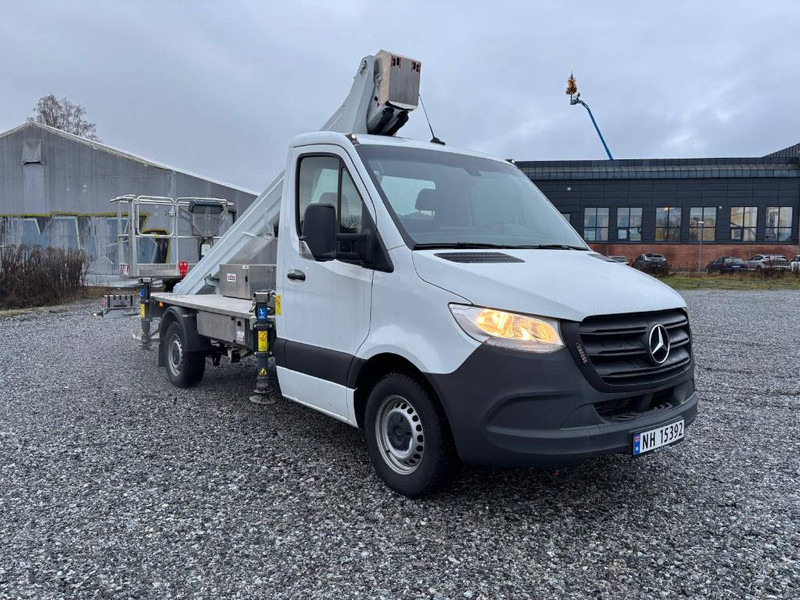 Mercedes-Benz Dino 230VTH - Platformë ajrore e montuar në kamion: foto 2 Mercedes-Benz Dino 230VTH - Platformë ajrore e montuar në kamion: foto 2