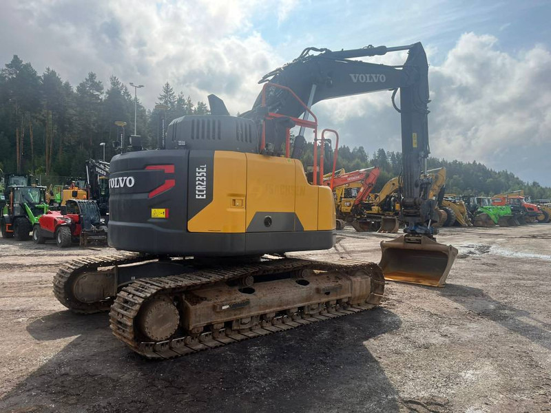 Volvo ECR 235 EL - Ekskavator me zinxhirë: foto 3 Volvo ECR 235 EL - Ekskavator me zinxhirë: foto 3
