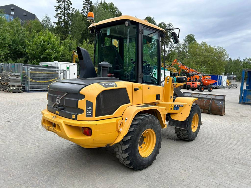 Volvo L 30 G - Fadrom me goma: foto 5 Volvo L 30 G - Fadrom me goma: foto 5