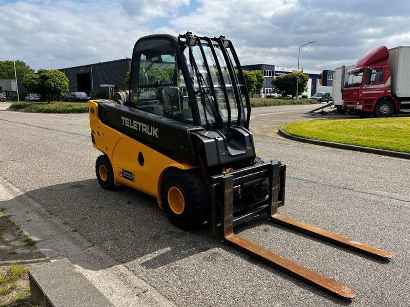 JCB TLT30 - Ekskavator teleskopik: foto 4 JCB TLT30 - Ekskavator teleskopik: foto 4