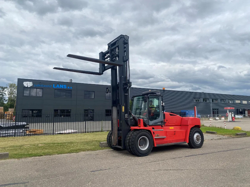 Kalmar DCG 160-12 - Pirun më naftë: foto 3 Kalmar DCG 160-12 - Pirun më naftë: foto 3