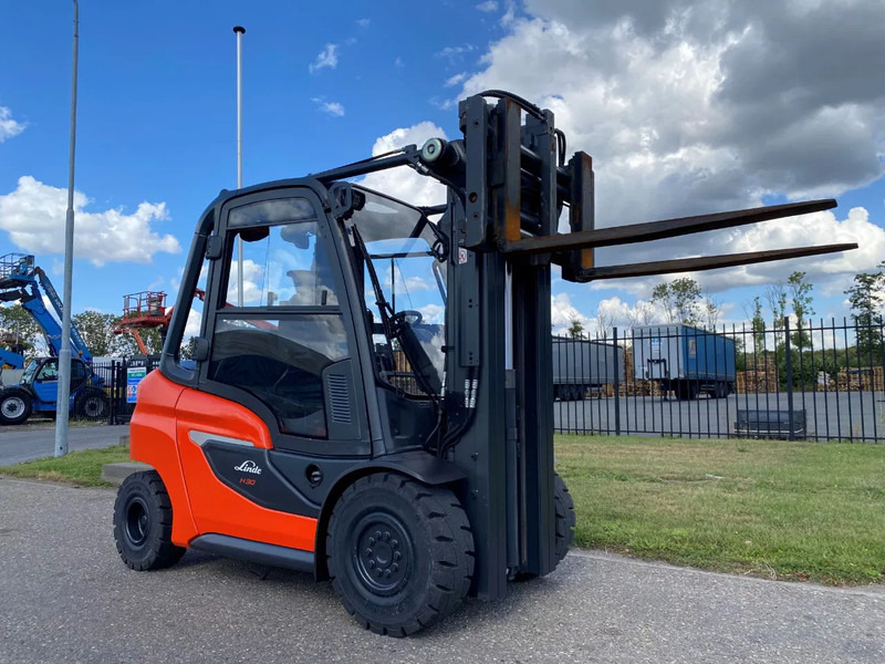 Linde H30D-01 - Pirun më naftë: foto 1 Linde H30D-01 - Pirun më naftë: foto 1