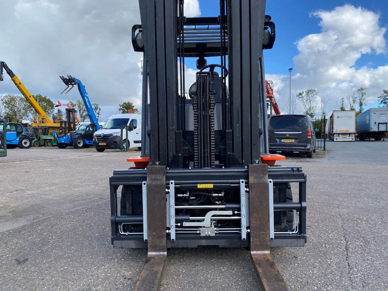 Toyota 8FBMT45 - Pirun elektrik: foto 5 Toyota 8FBMT45 - Pirun elektrik: foto 5