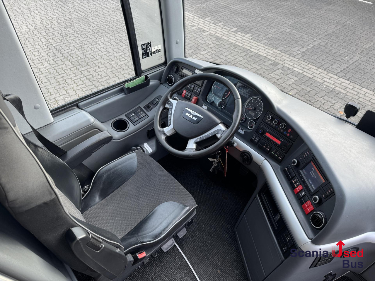 MAN Lion's Coach R08 13.8m 100 Years Edition - Autobus urban: foto 2 MAN Lion's Coach R08 13.8m 100 Years Edition - Autobus urban: foto 2