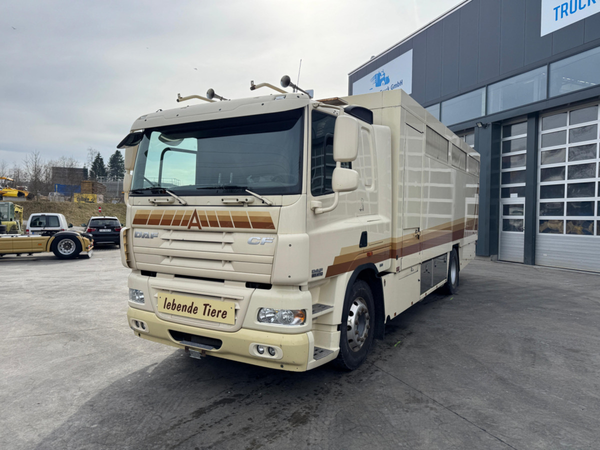 DAF CF410 4x2 - Kamion bagëtish: foto 1 DAF CF410 4x2 - Kamion bagëtish: foto 1