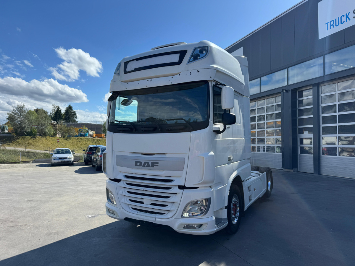 DAF XF460 4x2 - Gjysmë-kamion: foto 1 DAF XF460 4x2 - Gjysmë-kamion: foto 1