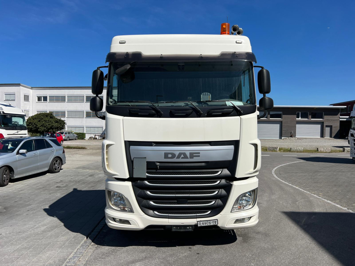 DAF XF510 6x2 - Gjysmë-kamion: foto 2 DAF XF510 6x2 - Gjysmë-kamion: foto 2