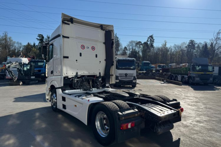 Mercedes-Benz Actros 1843 4x2 ADR - Gjysmë-kamion: foto 5 Mercedes-Benz Actros 1843 4x2 ADR - Gjysmë-kamion: foto 5