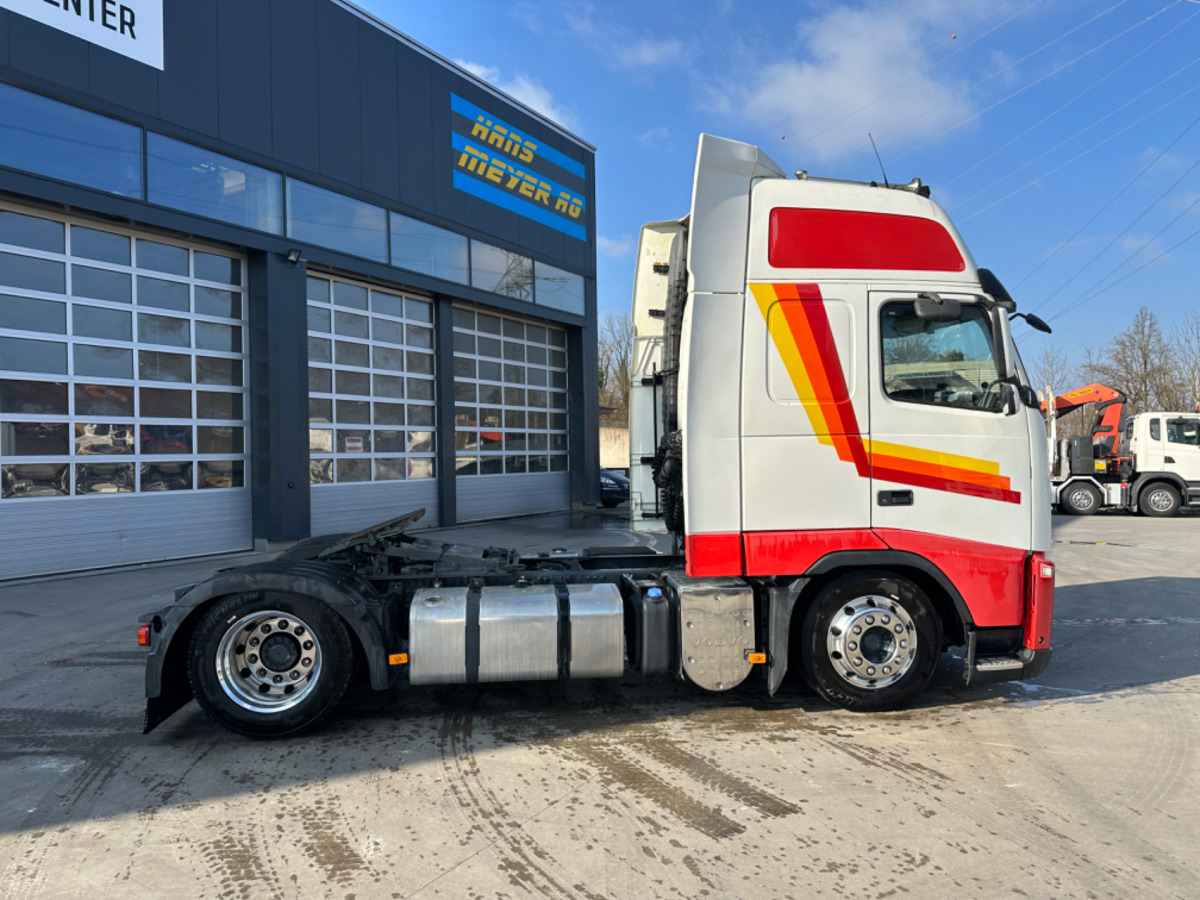 VOLVO FH-420 4x2 Lowdeck - Gjysmë-kamion: foto 5 VOLVO FH-420 4x2 Lowdeck - Gjysmë-kamion: foto 5