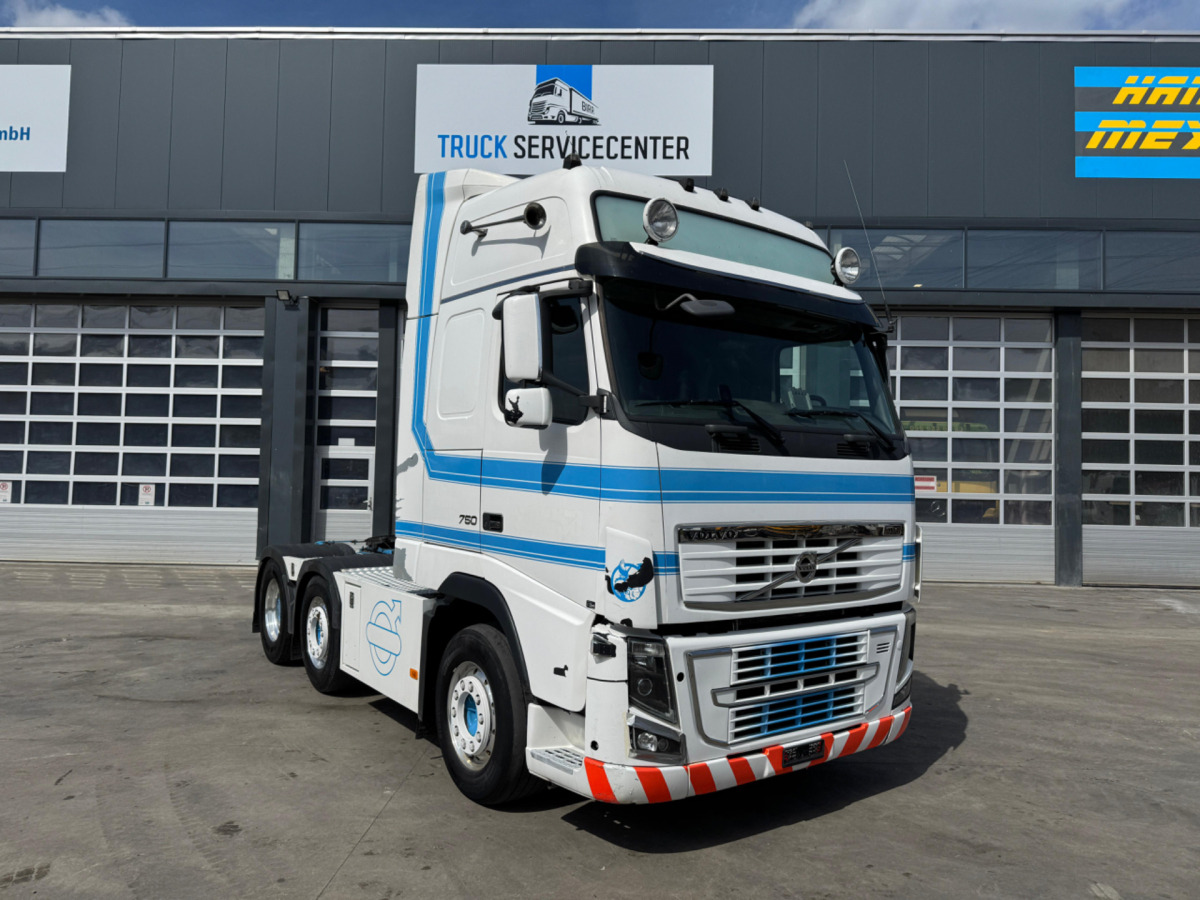 VOLVO FH16-750 6x2 - Gjysmë-kamion: foto 3 VOLVO FH16-750 6x2 - Gjysmë-kamion: foto 3