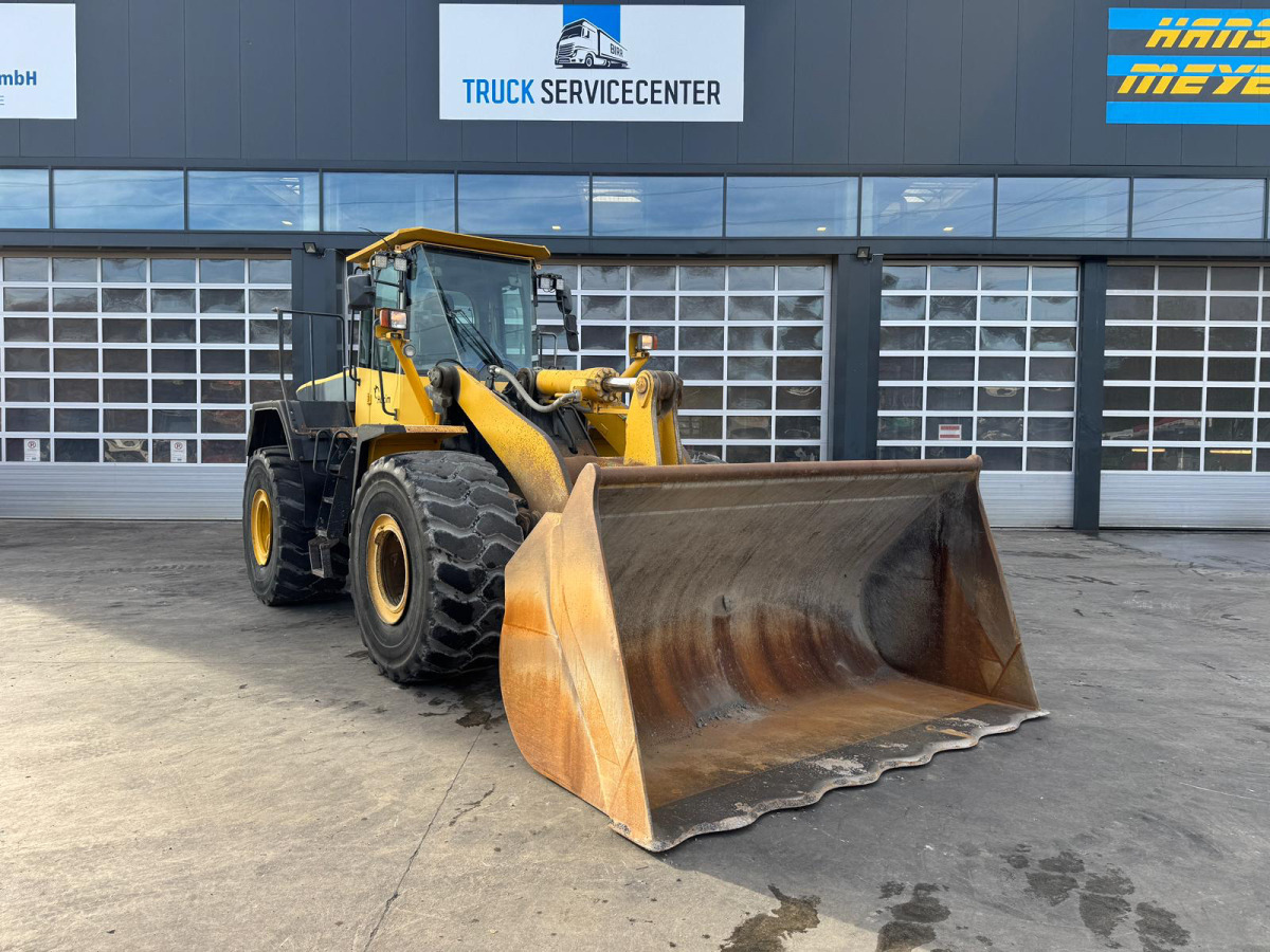 KOMATSU WA480-6 - Fadrom me goma: foto 2 KOMATSU WA480-6 - Fadrom me goma: foto 2