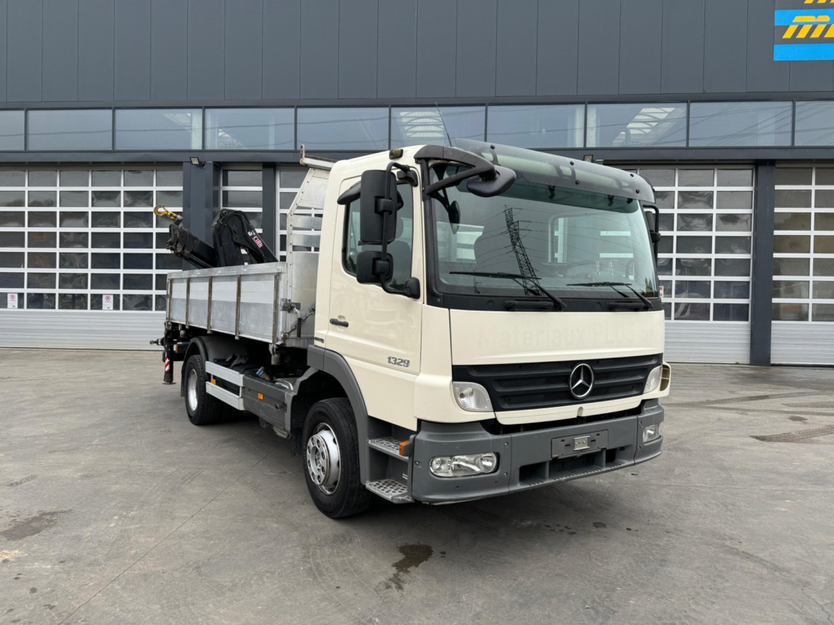 MERCEDES Atego 1329 4x2 Hiab 088-2 - Kamion vetëshkarkues, Kamion me vinç: foto 4 MERCEDES Atego 1329 4x2 Hiab 088-2 - Kamion vetëshkarkues, Kamion me vinç: foto 4