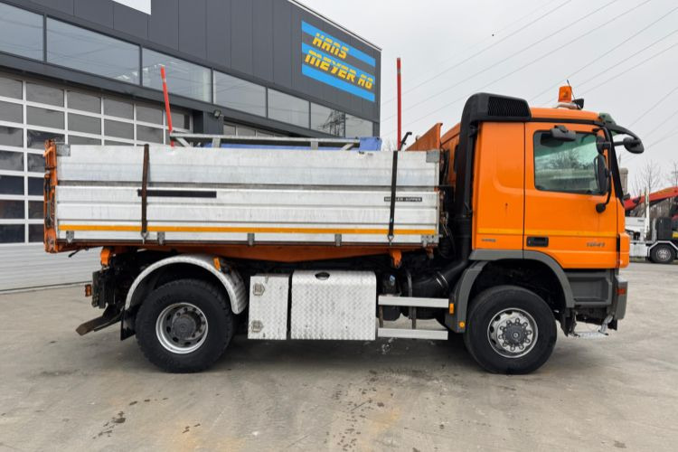 Mercedes-Benz Actros 1841 4x4 mit Schneeplfug - Kamion vetëshkarkues: foto 4 Mercedes-Benz Actros 1841 4x4 mit Schneeplfug - Kamion vetëshkarkues: foto 4