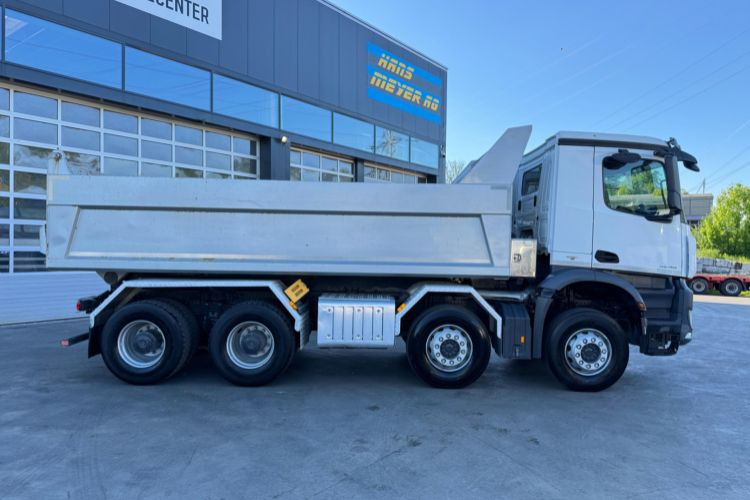 Mercedes-Benz Arocs 3248 8x4 - Kamion vetëshkarkues: foto 5 Mercedes-Benz Arocs 3248 8x4 - Kamion vetëshkarkues: foto 5
