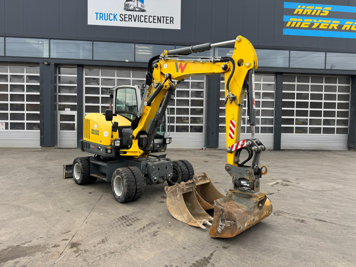 NEUSON EW65 E14-2 Powertilt 3x Schaufeln - Ekskavator me goma: foto 2 NEUSON EW65 E14-2 Powertilt 3x Schaufeln - Ekskavator me goma: foto 2