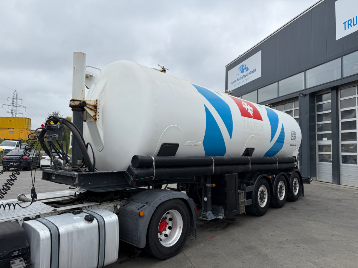 SPITZER 34m3 - Gjysmë rimorkio silo: foto 1 SPITZER 34m3 - Gjysmë rimorkio silo: foto 1