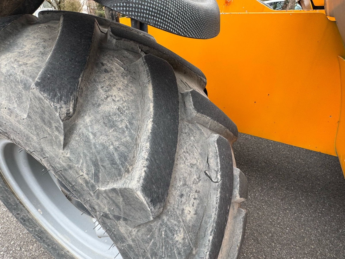 TEREX GTH 4013 - Ekskavator teleskopik: foto 5 TEREX GTH 4013 - Ekskavator teleskopik: foto 5