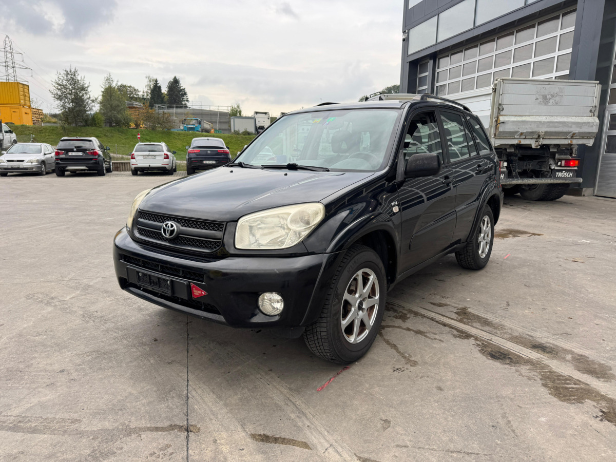 TOYOTA RAV4 2.0 4x4 - Veturë: foto 1 TOYOTA RAV4 2.0 4x4 - Veturë: foto 1