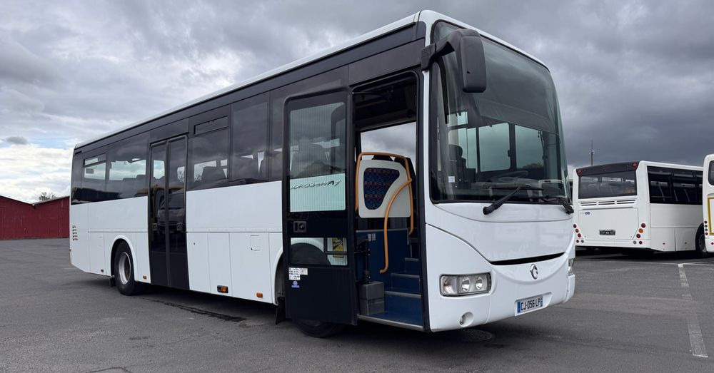 Irisbus KRÓTKI 10,5 metra /Crossway / 46 miejsc/ mały przebieg / CENA: 87000zł netto - Autobus qyteti: foto 1 Irisbus KRÓTKI 10,5 metra /Crossway / 46 miejsc/ mały przebieg / CENA: 87000zł netto - Autobus qyteti: foto 1
