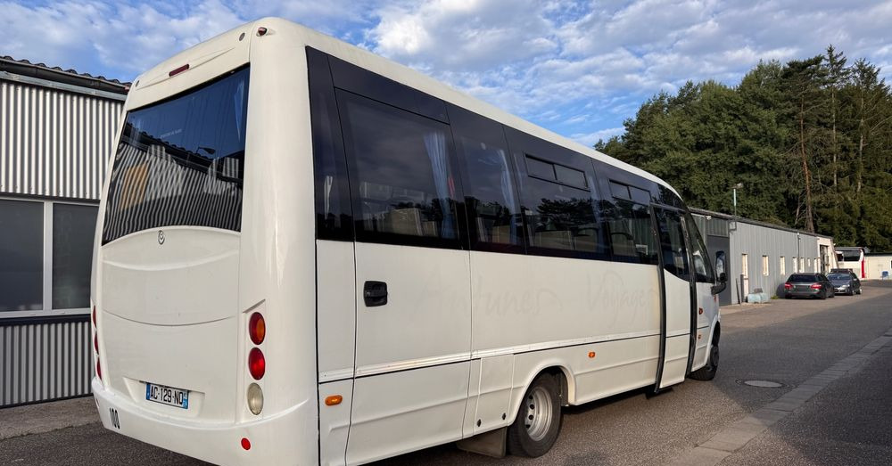 Iveco Wing /34 miejsca /mały przebieg /Cena:109000 zł netto - Minibus, Furgon pasagjerësh: foto 2 Iveco Wing /34 miejsca /mały przebieg /Cena:109000 zł netto - Minibus, Furgon pasagjerësh: foto 2