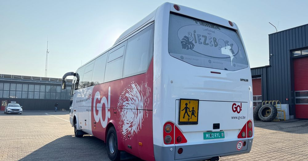 Temsa Opalin 9 / silnik MAN / 37 miejsc / mały przebieg !!! - Autobus suburban: foto 4 Temsa Opalin 9 / silnik MAN / 37 miejsc / mały przebieg !!! - Autobus suburban: foto 4