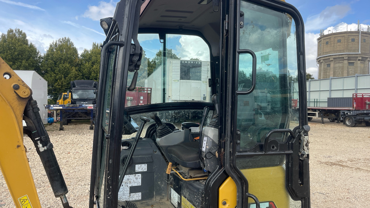 CATERPILLAR 301.6 - Miniekskavator: foto 5 CATERPILLAR 301.6 - Miniekskavator: foto 5