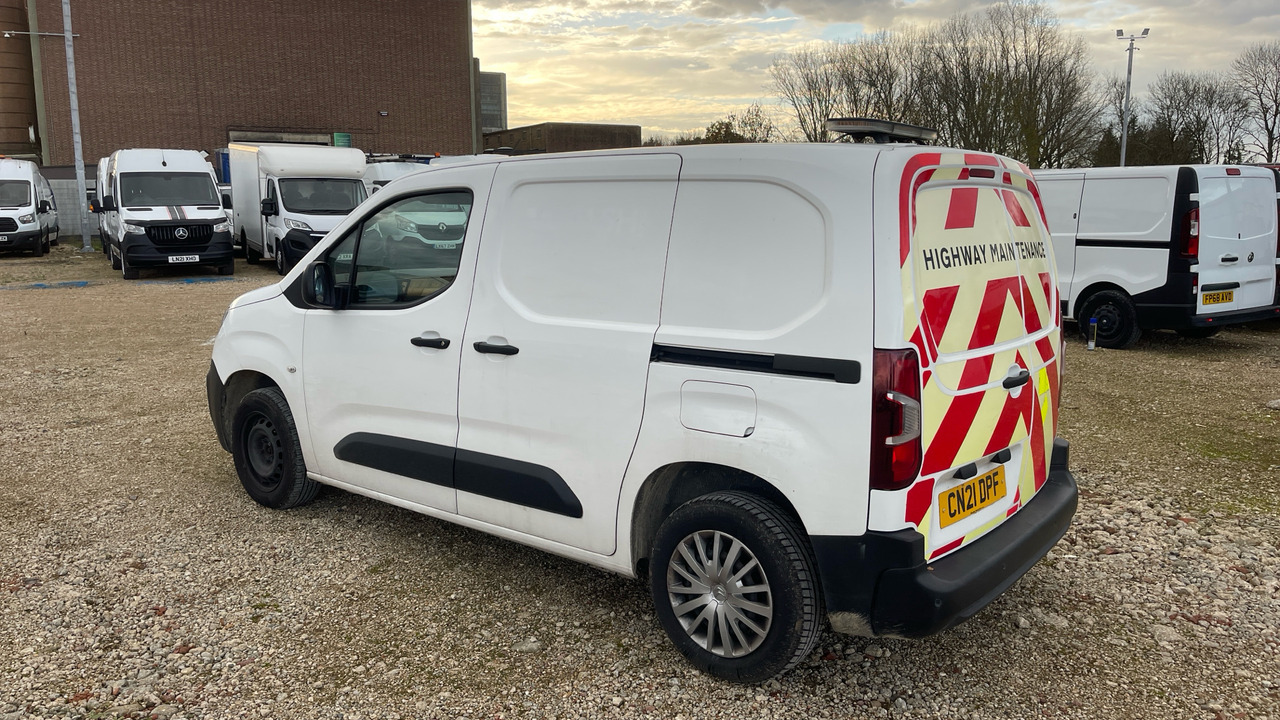 CITROEN BERLINGO 650 1.5 BLUEHDI 75PS - Furgon i vogël: foto 3 CITROEN BERLINGO 650 1.5 BLUEHDI 75PS - Furgon i vogël: foto 3