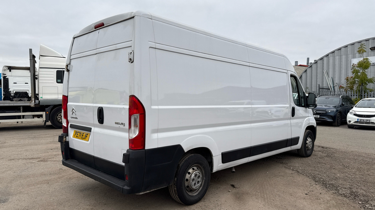 CITROEN RELAY 35 2.2 BlueHDi 140ps - Furgon frigorifer: foto 4 CITROEN RELAY 35 2.2 BlueHDi 140ps - Furgon frigorifer: foto 4