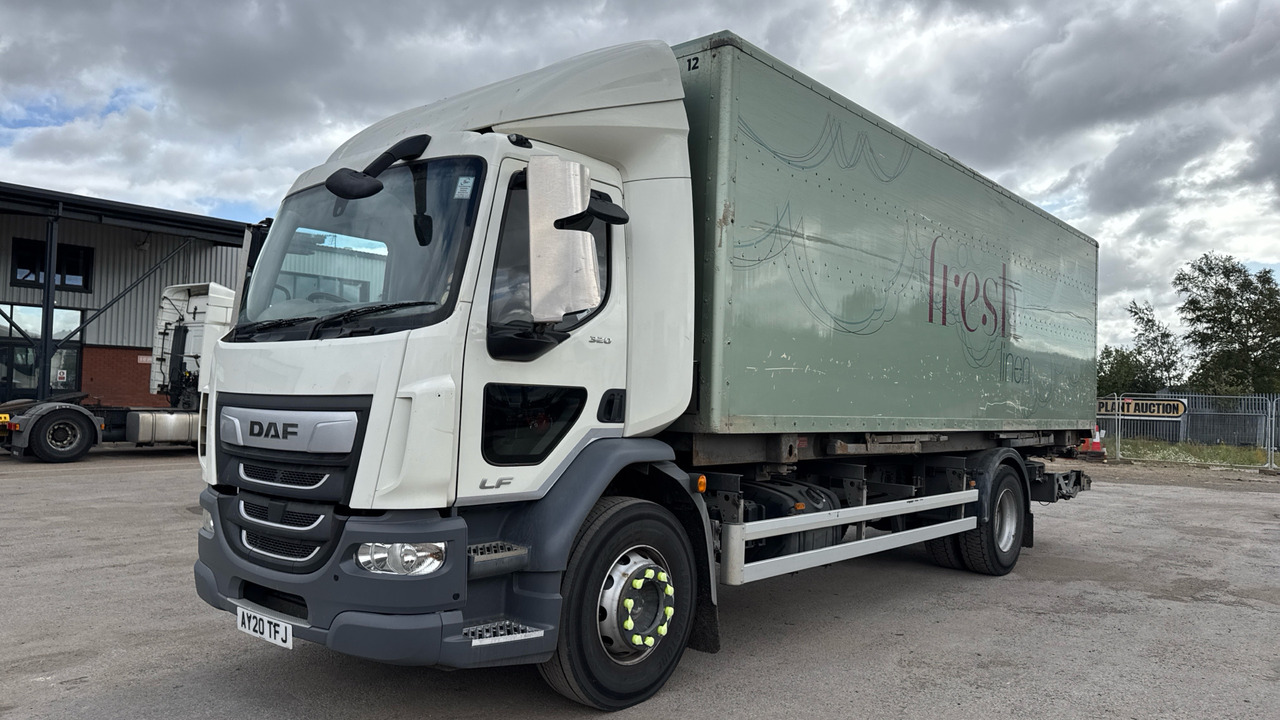 DAF LF 320 - Kamion vagonetë: foto 2 DAF LF 320 - Kamion vagonetë: foto 2