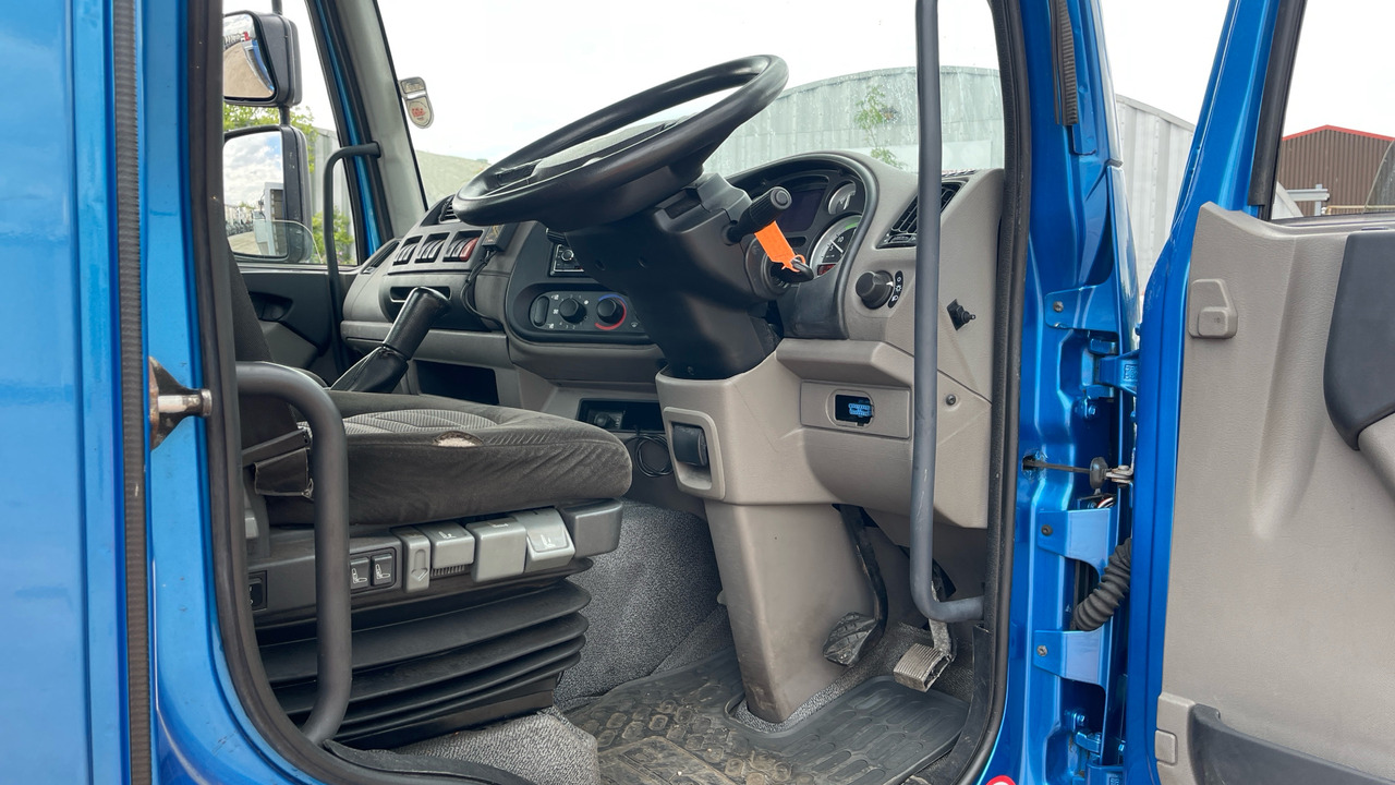 DAF LF 45.210 - Kamion me karroceri të hapur, Kamion me vinç: foto 5 DAF LF 45.210 - Kamion me karroceri të hapur, Kamion me vinç: foto 5
