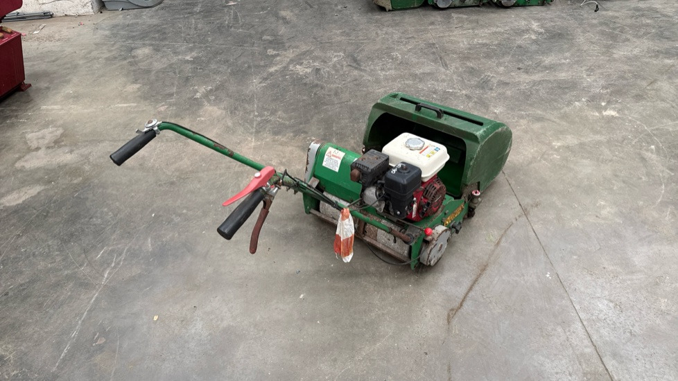 DENNIS FT510 PEDESTRIAN CYLINDER MOWER WITH 5K UNIT AND GRASS BOX - Korrëse bari i kopshtit: foto 1 DENNIS FT510 PEDESTRIAN CYLINDER MOWER WITH 5K UNIT AND GRASS BOX - Korrëse bari i kopshtit: foto 1