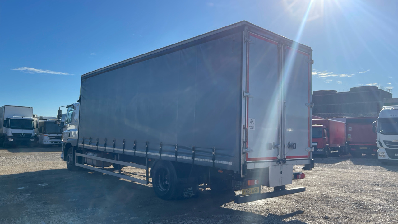 Daf CF 260 - Kamion me tendë: foto 3 Daf CF 260 - Kamion me tendë: foto 3