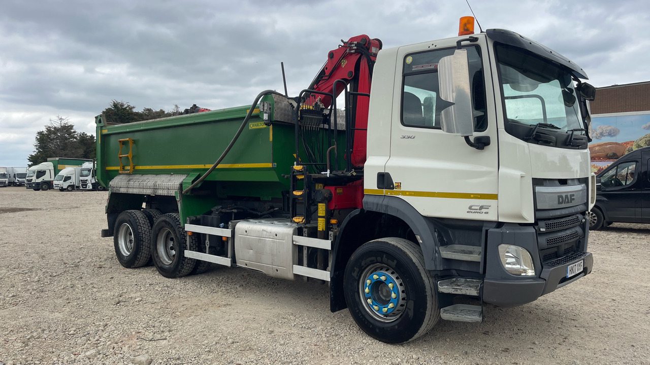 Daf CF 330 - Kamion vetëshkarkues, Kamion me vinç: foto 1 Daf CF 330 - Kamion vetëshkarkues, Kamion me vinç: foto 1