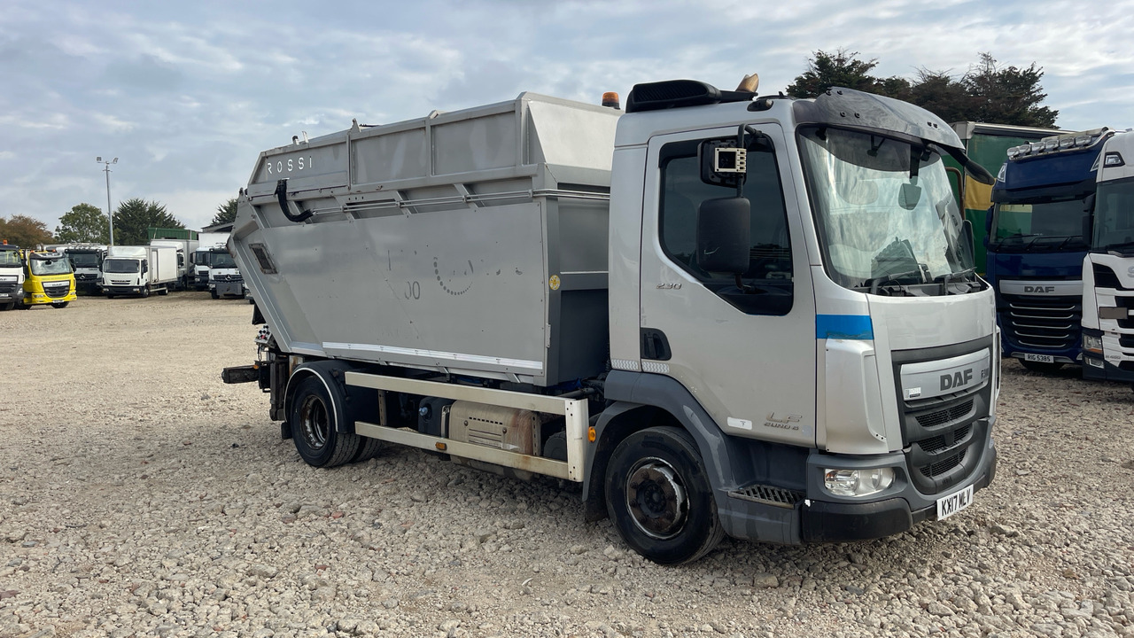 Daf LF 230 - Kamion mbeturinash: foto 1 Daf LF 230 - Kamion mbeturinash: foto 1