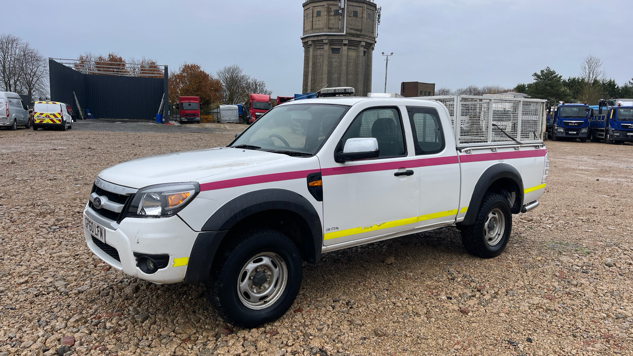 FORD RANGER 2.5 TDCI - Pick up, Kamioncine dopio kabinë: foto 2 FORD RANGER 2.5 TDCI - Pick up, Kamioncine dopio kabinë: foto 2